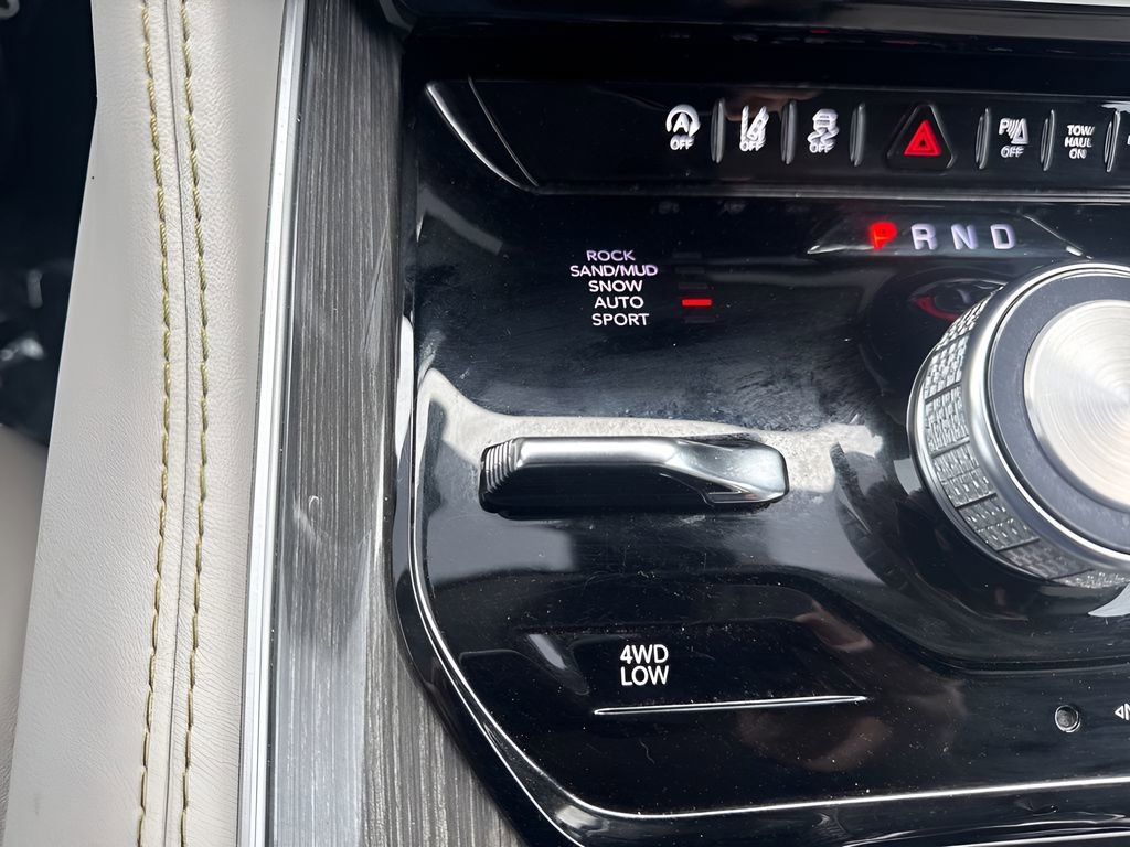 Used 2022 Jeep Wagoneer Series III image 25