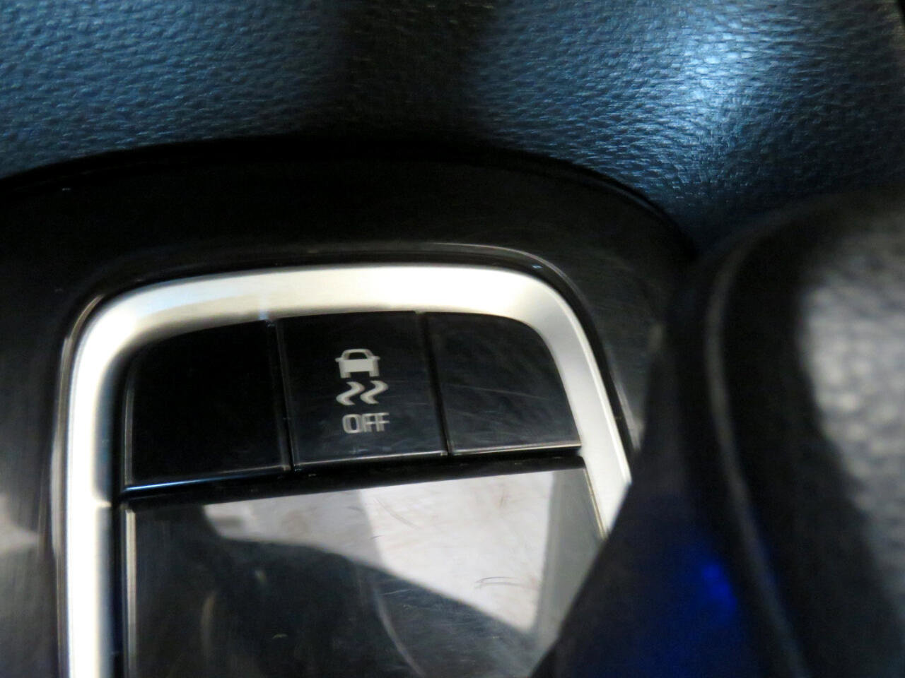 Used 2020 Toyota Corolla LE image 40