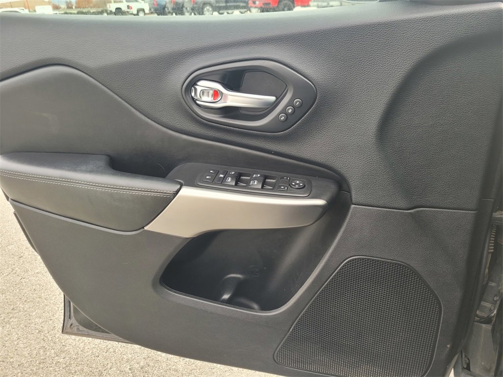 Used 2021 Jeep Cherokee High Altitude image 27