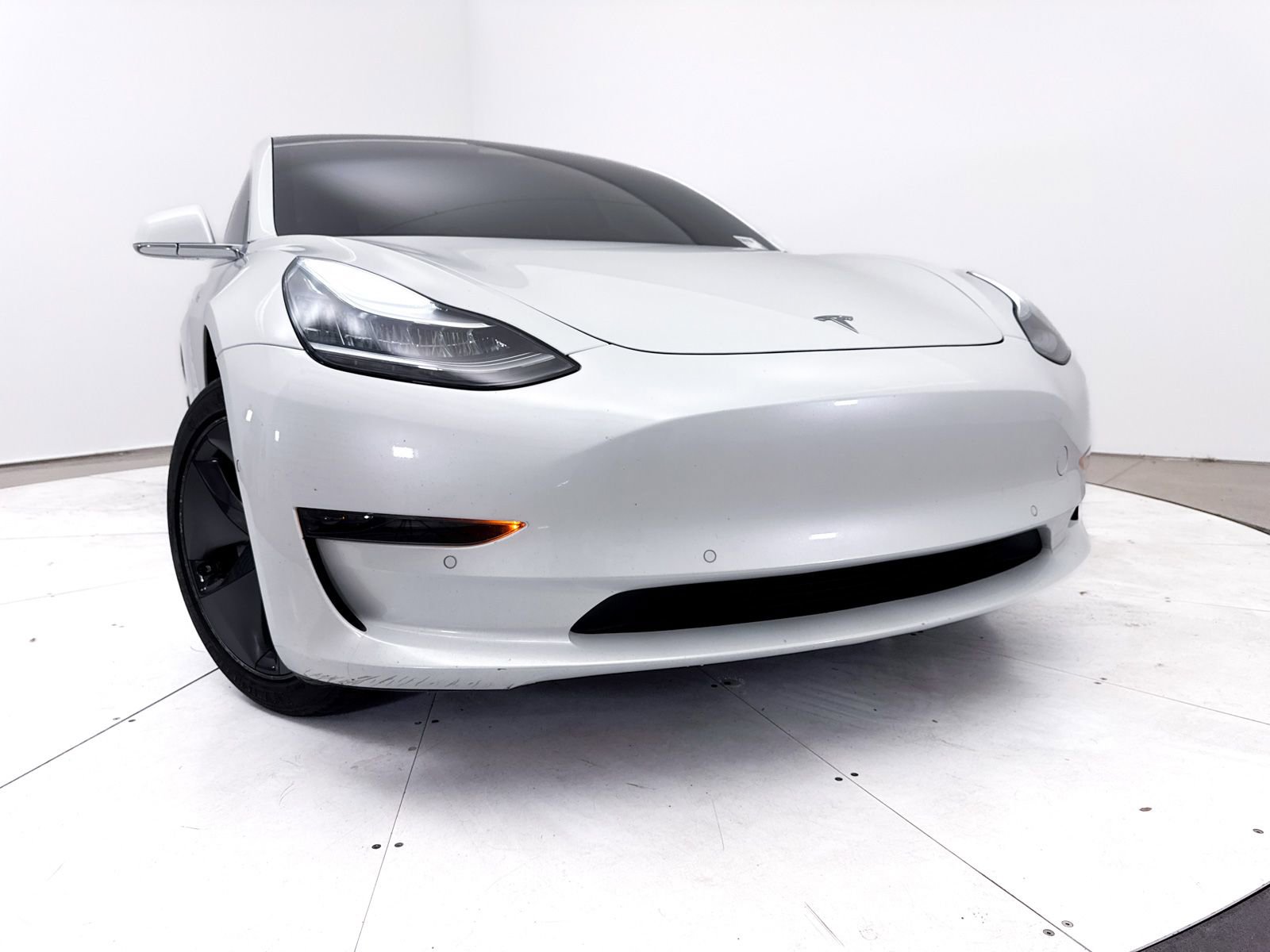 Used 2020 Tesla Model 3 Standard Range Plus RWD image 7