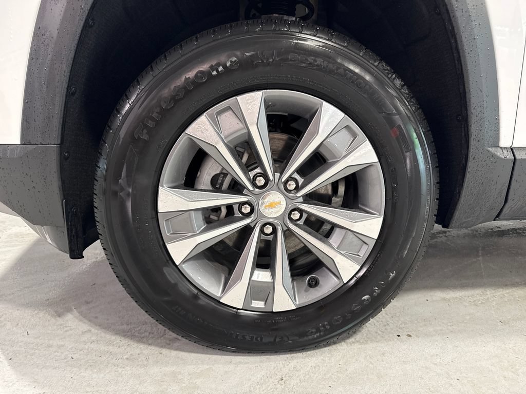 New 2026 Chevrolet Equinox LT w/ Safety and Technology Package FWD image 46