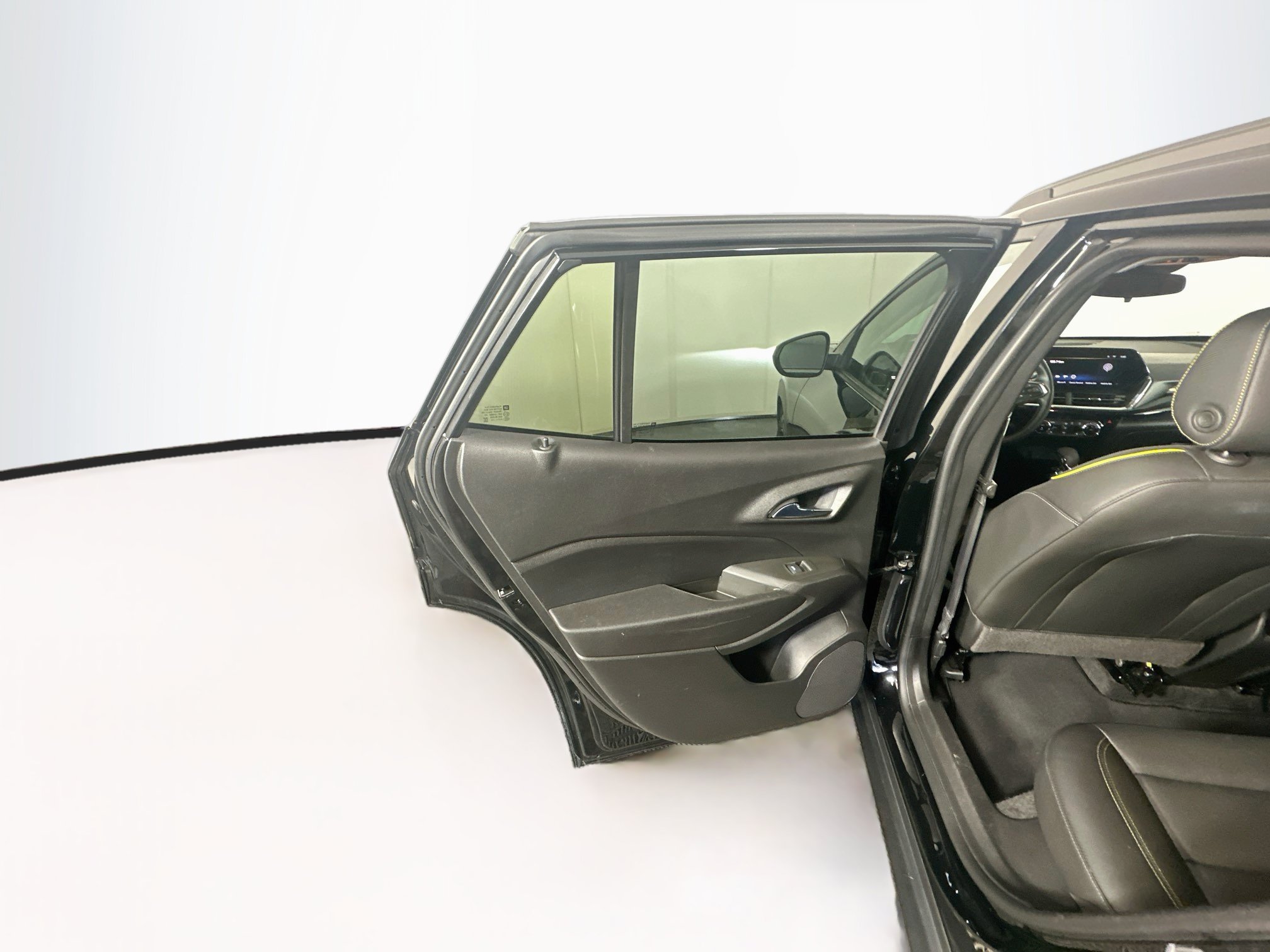 Used 2024 Chevrolet Trax ACTIV w/ Sunroof Package FWD image 25