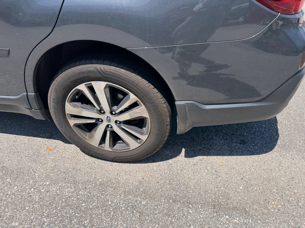 Used 2019 Subaru Outback 2.5i Limited AWD/4WD image 10