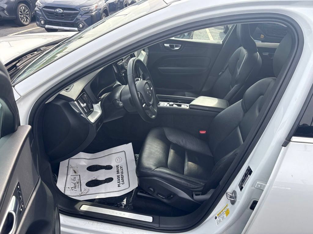 Used 2023 Volvo XC60 B5 Core w/ Climate Package AWD/4WD image 8