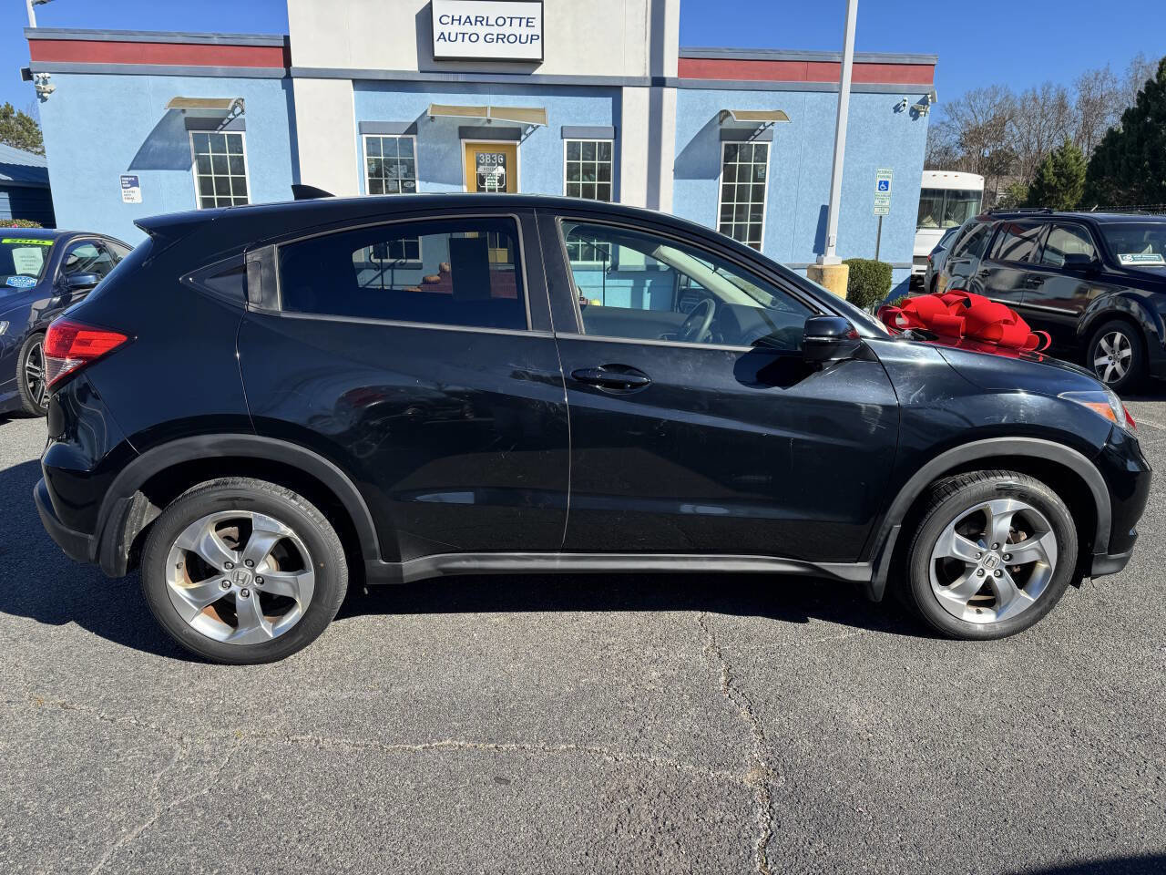 Used 2017 Honda HR-V EX image 7