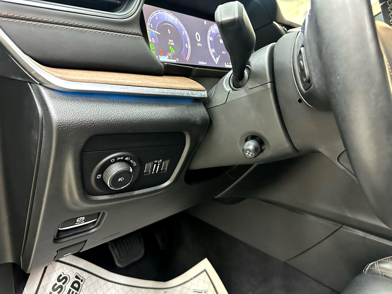 Used 2022 Jeep Grand Cherokee L Summit w/ Advanced Protech Group IV image 22