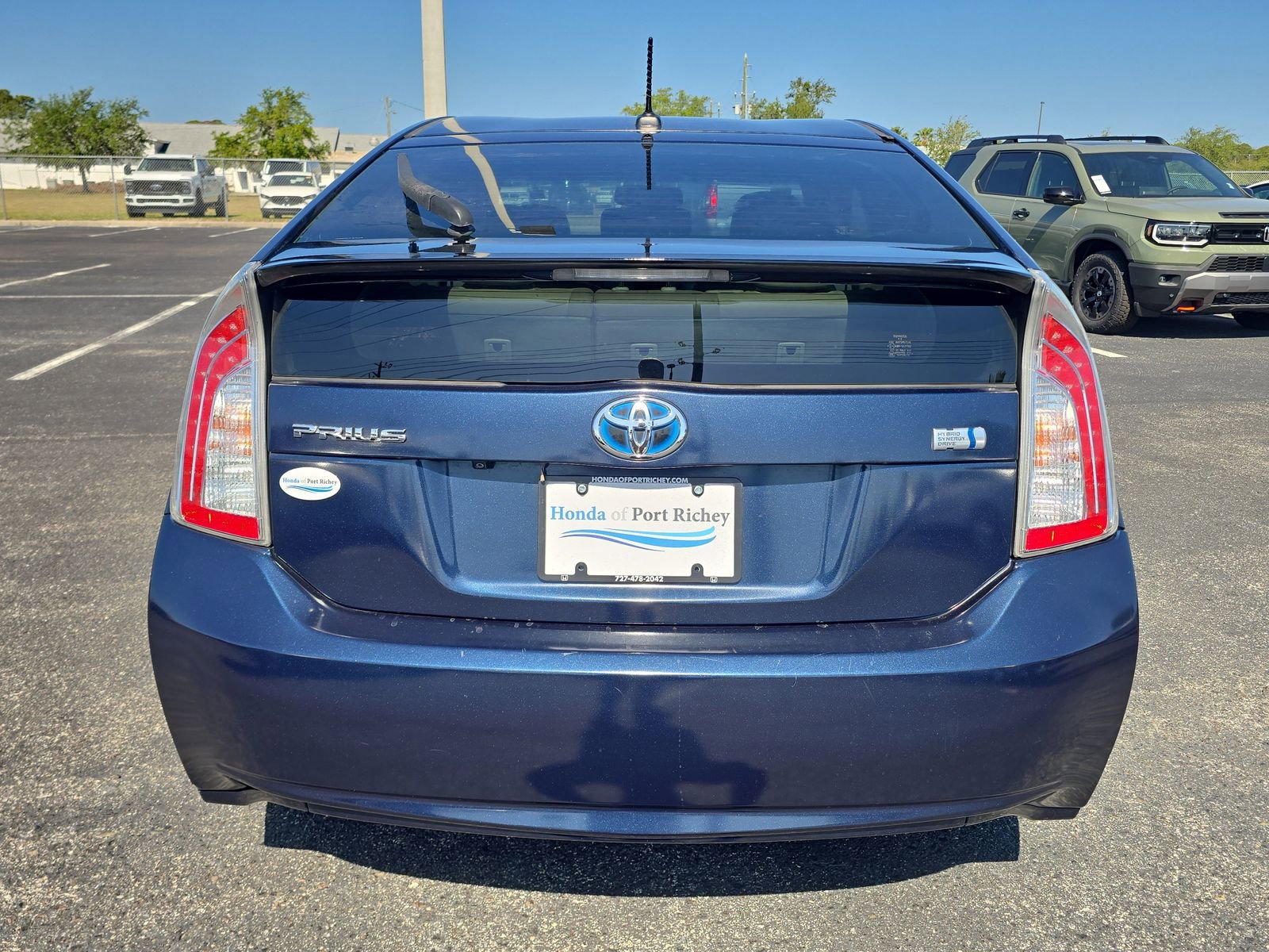 Used 2015 Toyota Prius Five FWD image 5