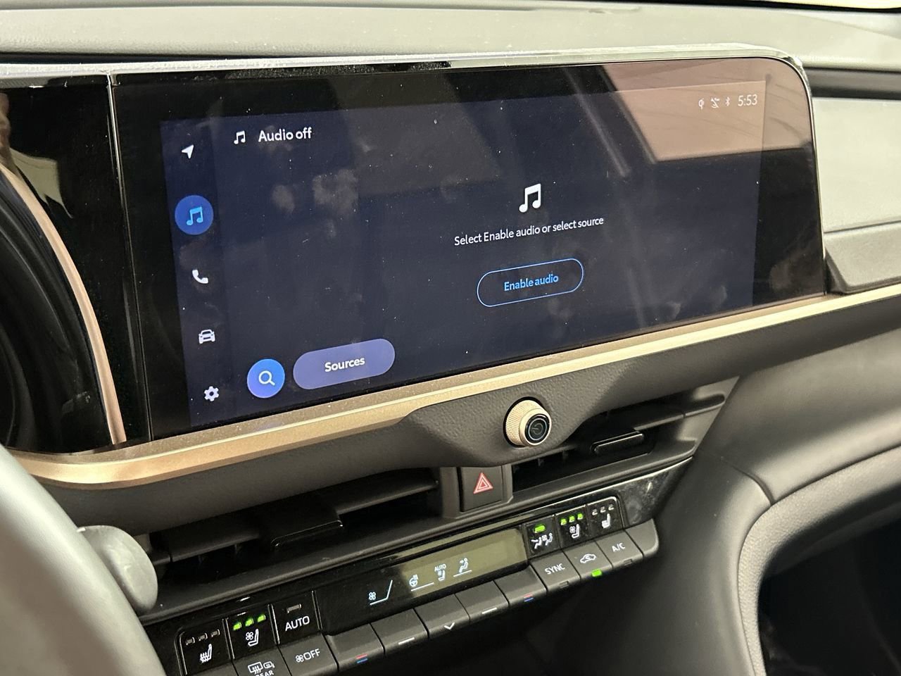 Used 2025 Toyota Crown Signia w/ Advanced Technology Package AWD/4WD image 17