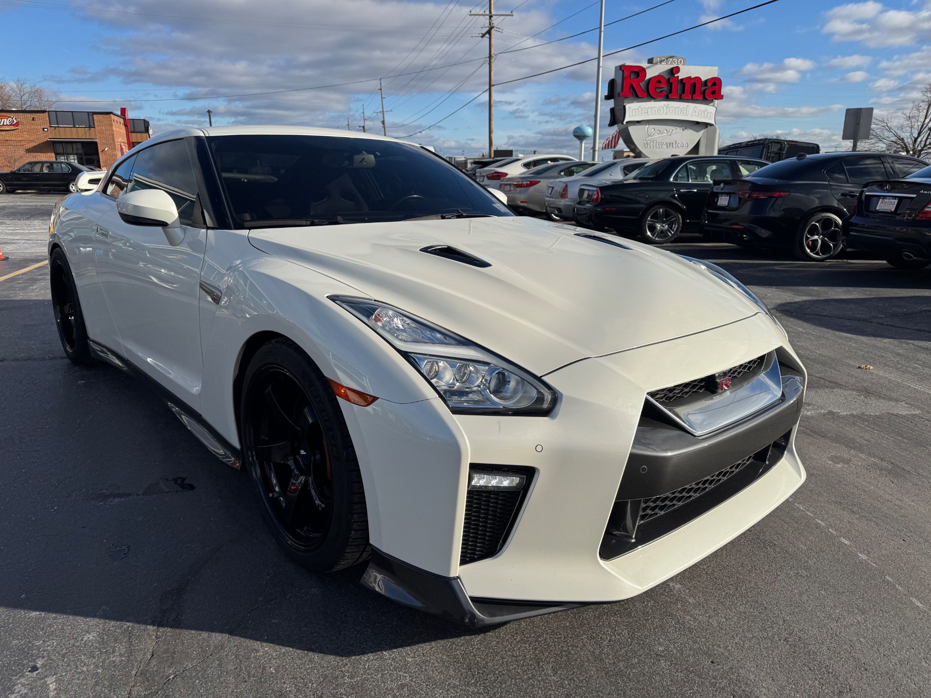 Used 2019 Nissan GT-R Premium image 28