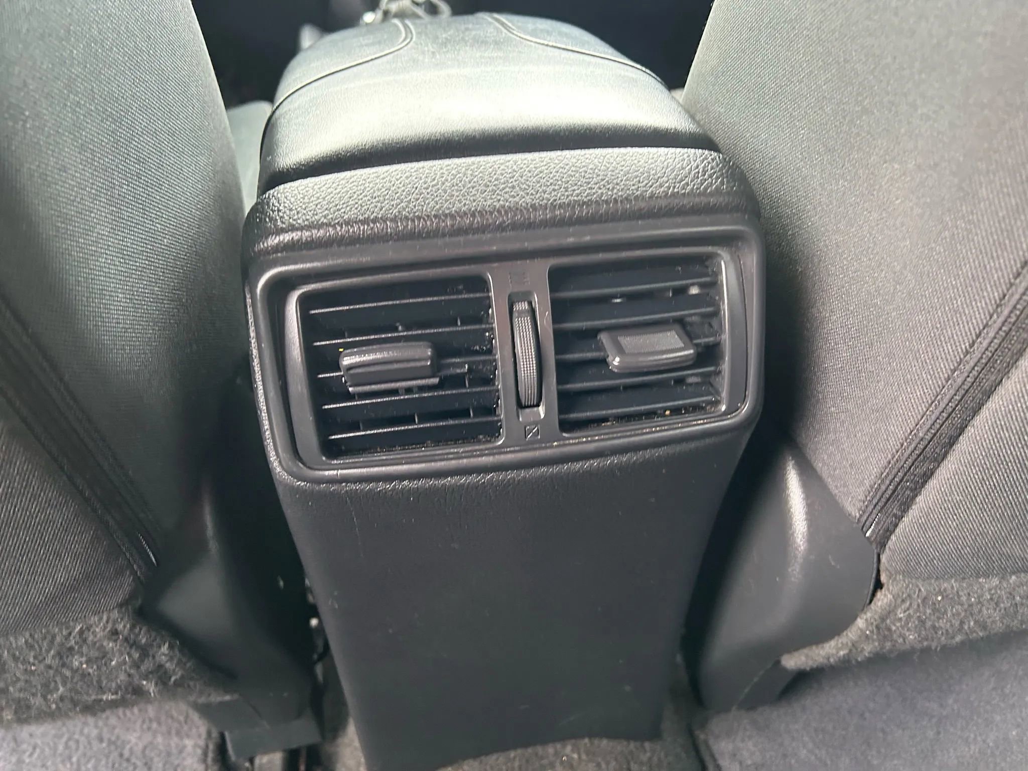 Used 2017 Nissan Rogue SV w/ Midnight Edition Package image 28