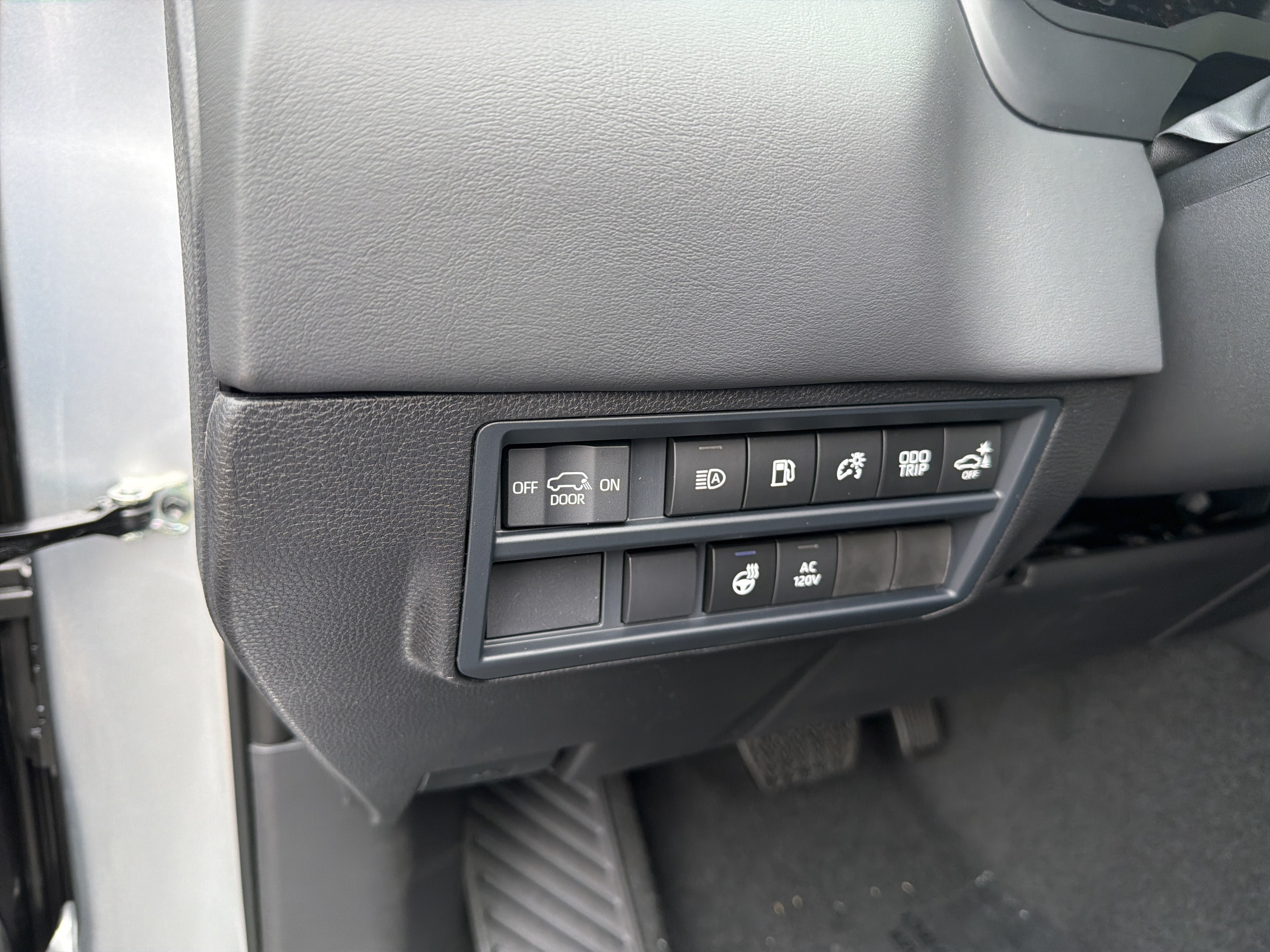 New 2026 Toyota Sequoia Platinum AWD/4WD image 13