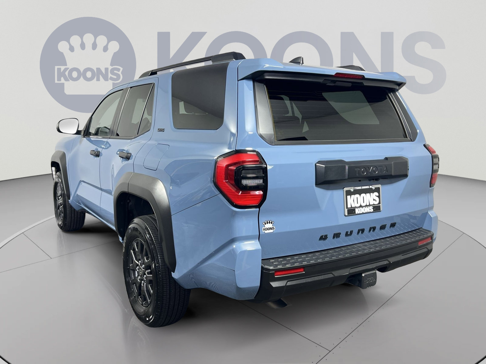Used 2025 Toyota 4Runner SR5 AWD/4WD image 4