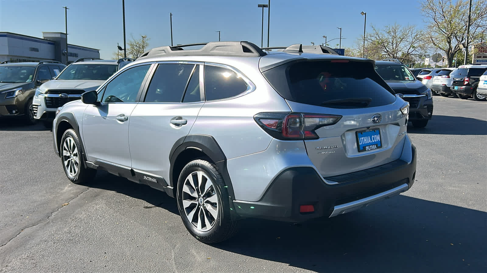 Certified 2025 Subaru Outback Limited AWD/4WD image 8