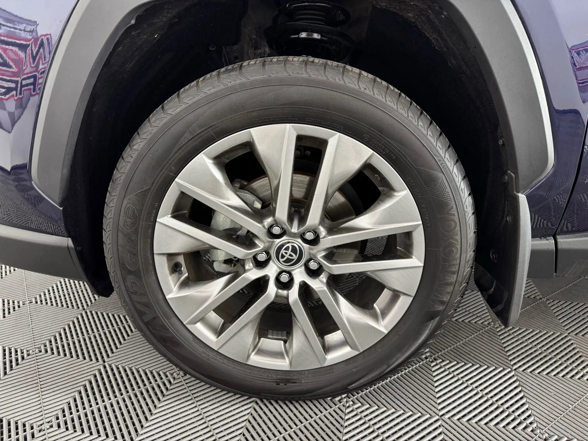 Used 2023 Toyota RAV4 Limited FWD image 45