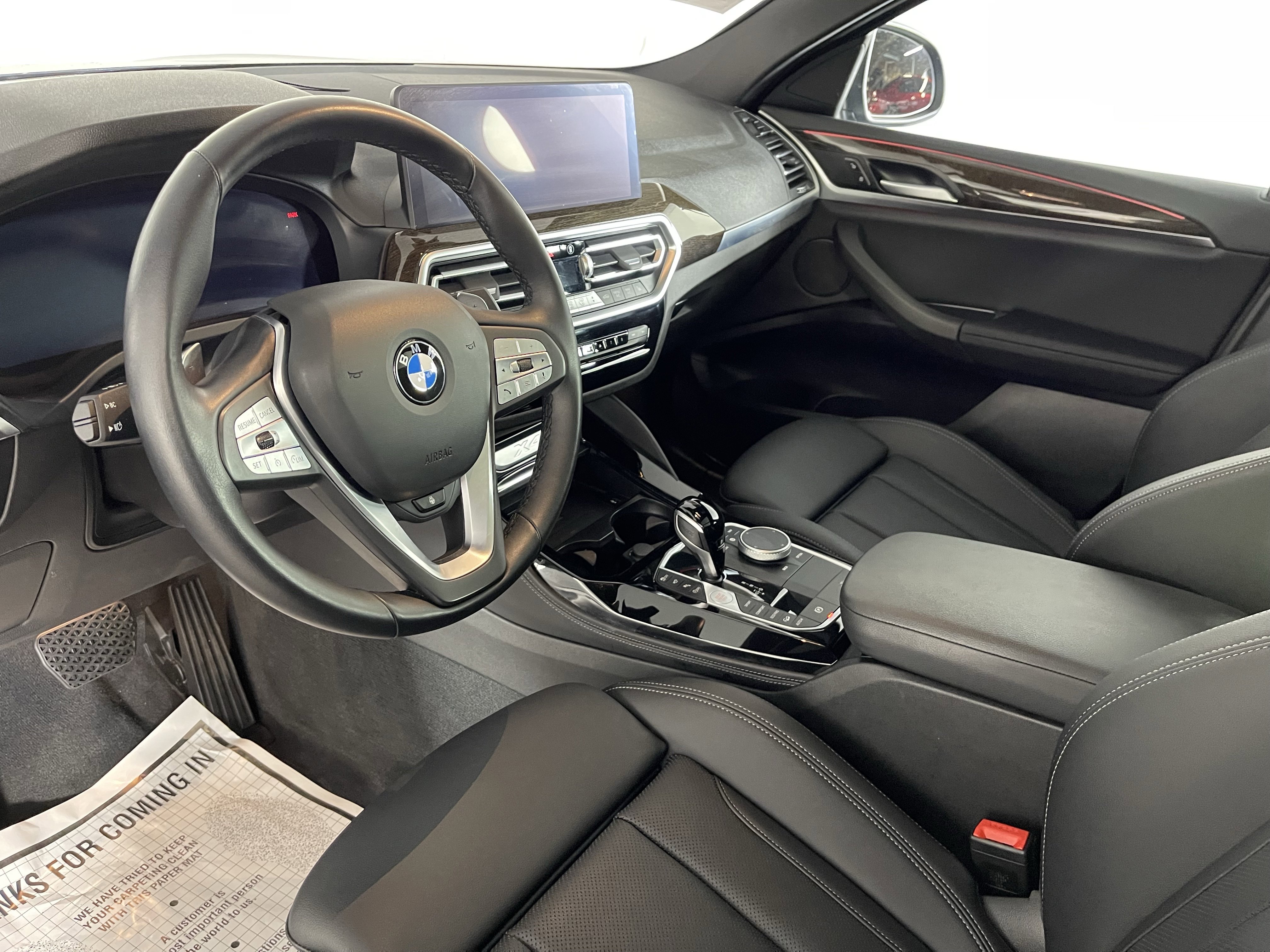 Certified 2025 BMW X4 xDrive30i image 11