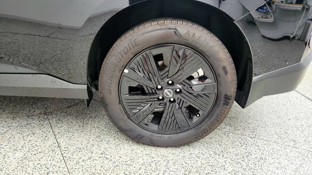 Used 2025 Nissan Murano SV AWD/4WD image 9