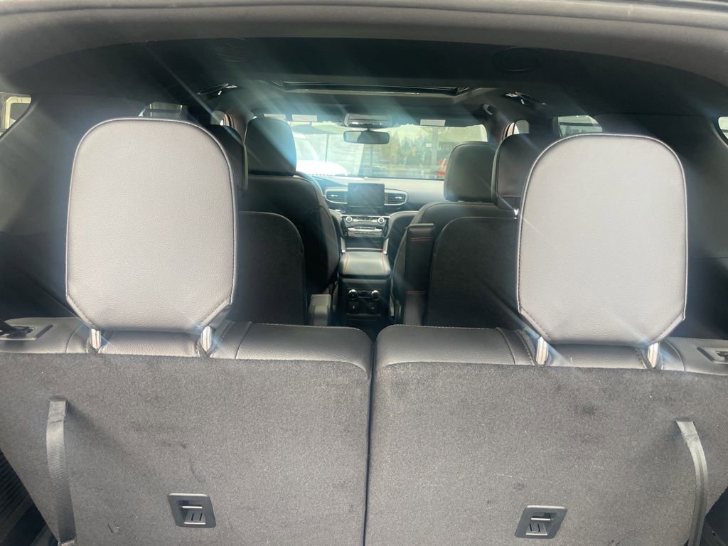 Used 2023 Ford Explorer ST-Line w/ Class IV Trailer Tow Package image 5