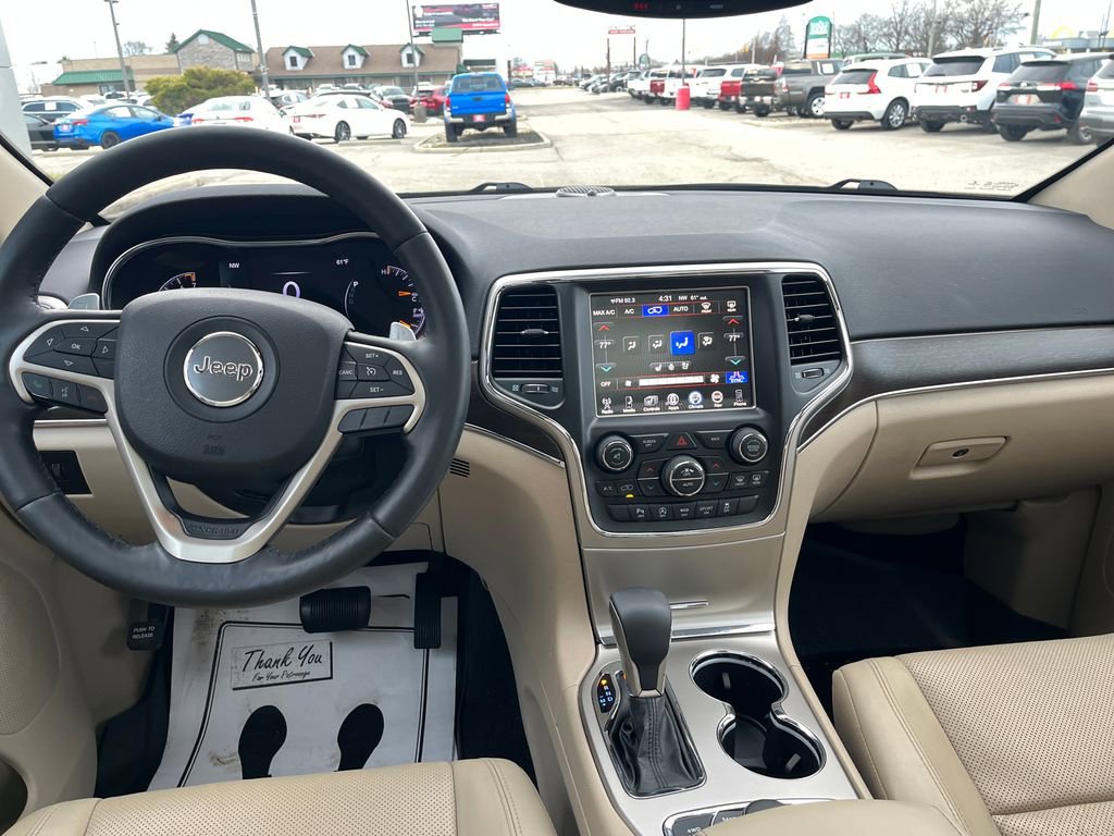 Used 2017 Jeep Grand Cherokee Limited w/ Luxury Group II image 14