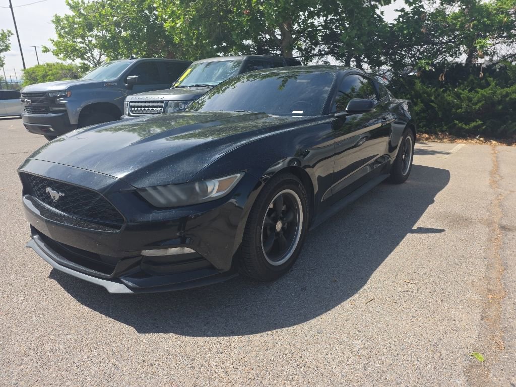 Used 2015 Ford Mustang Coupe RWD image 1