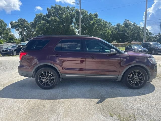Used 2018 Ford Explorer XLT w/ Equipment Group 202A FWD image 8