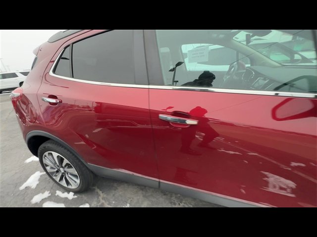 Certified 2022 Buick Encore Preferred w/ Safety Package image 9