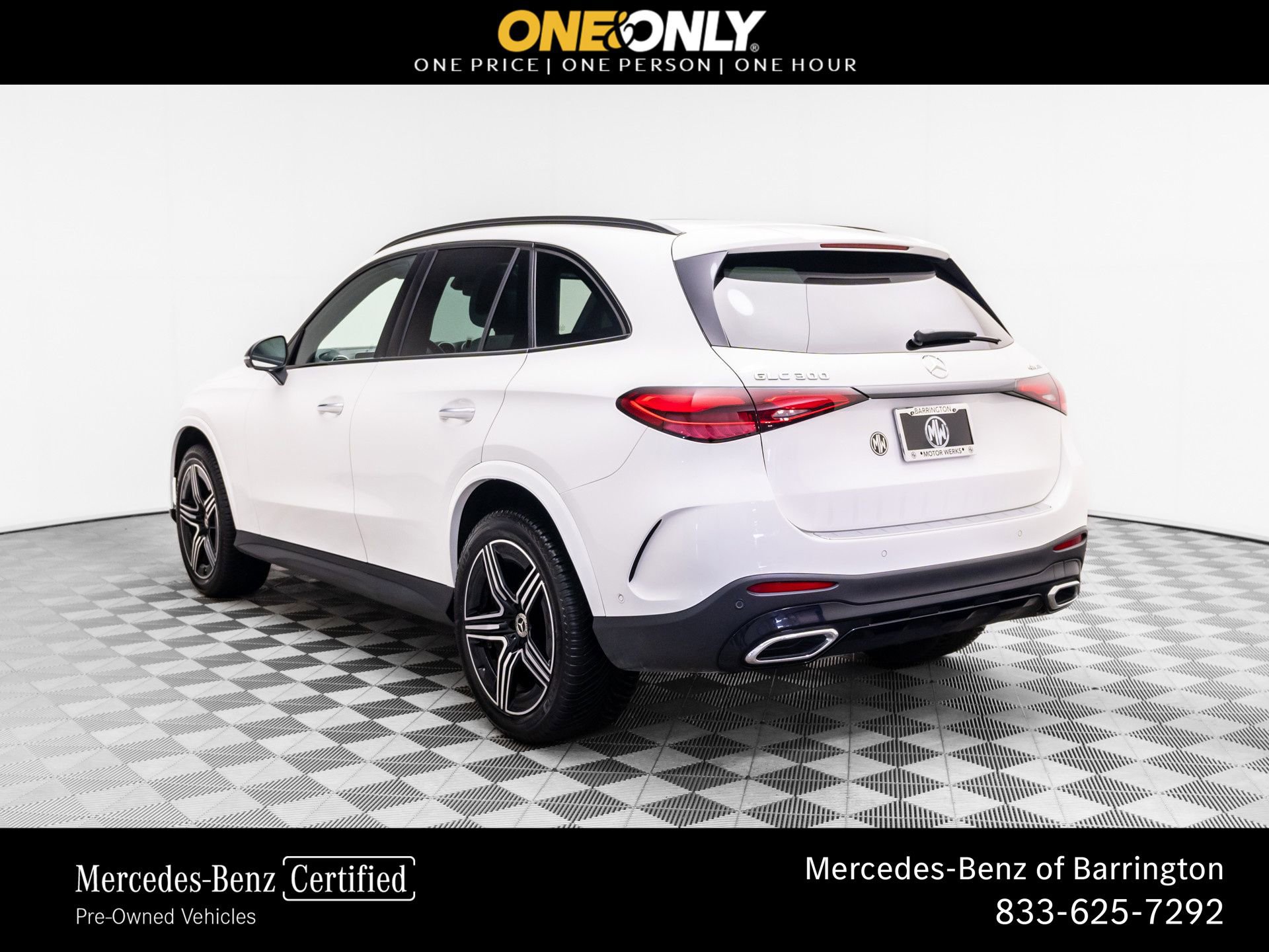 Used 2023 Mercedes-Benz GLC 300 4MATIC image 3