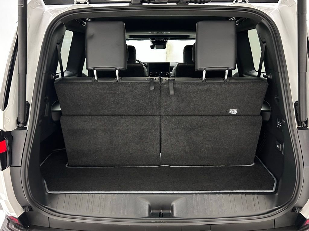 Used 2024 Lexus GX 550 w/ Accessory Package (Z1) image 9