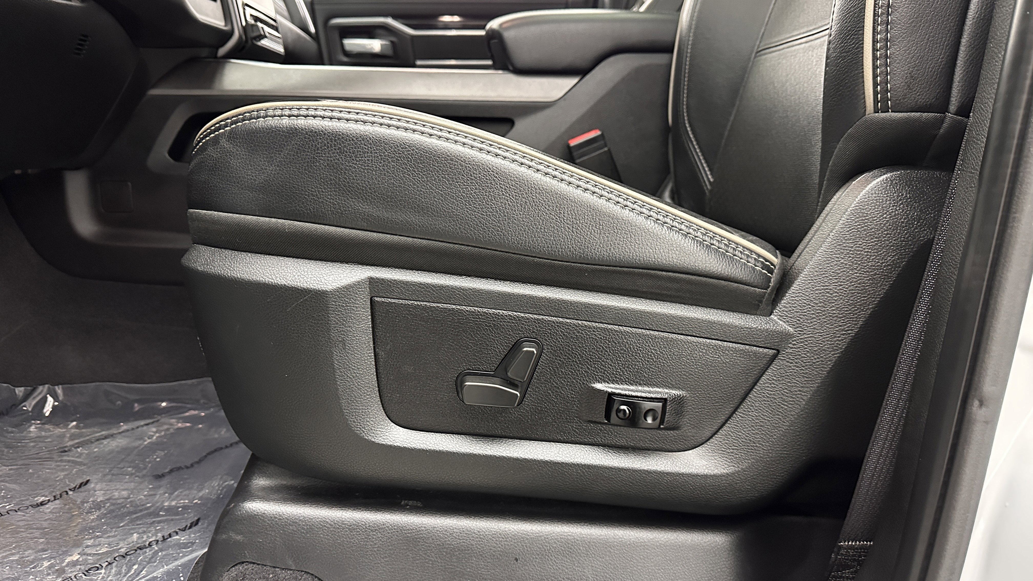 Used 2021 RAM 3500 Laramie image 14