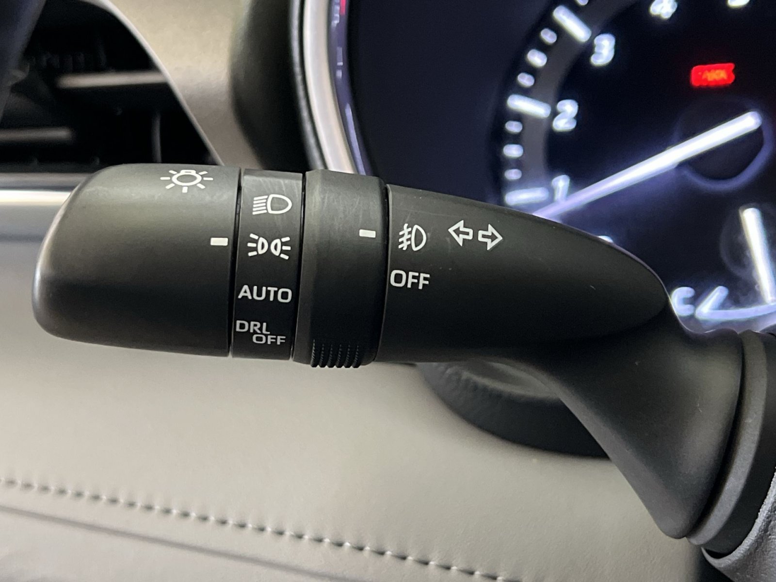 Used 2021 Toyota Highlander Limited AWD/4WD image 39
