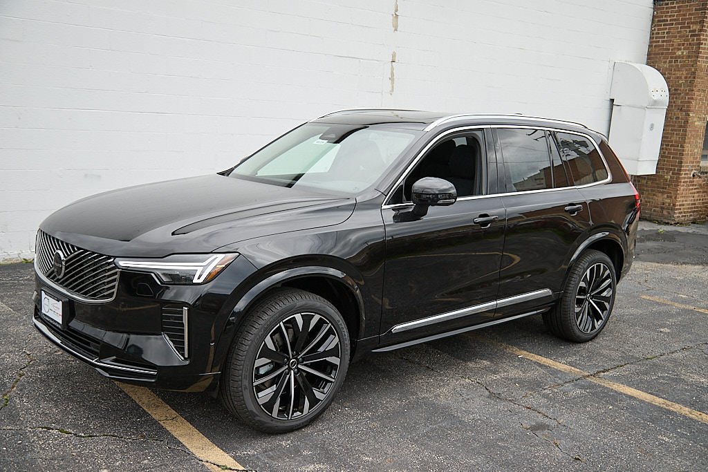New 2026 Volvo XC90 B6 Plus w/ Protection Package Premier AWD/4WD image 6