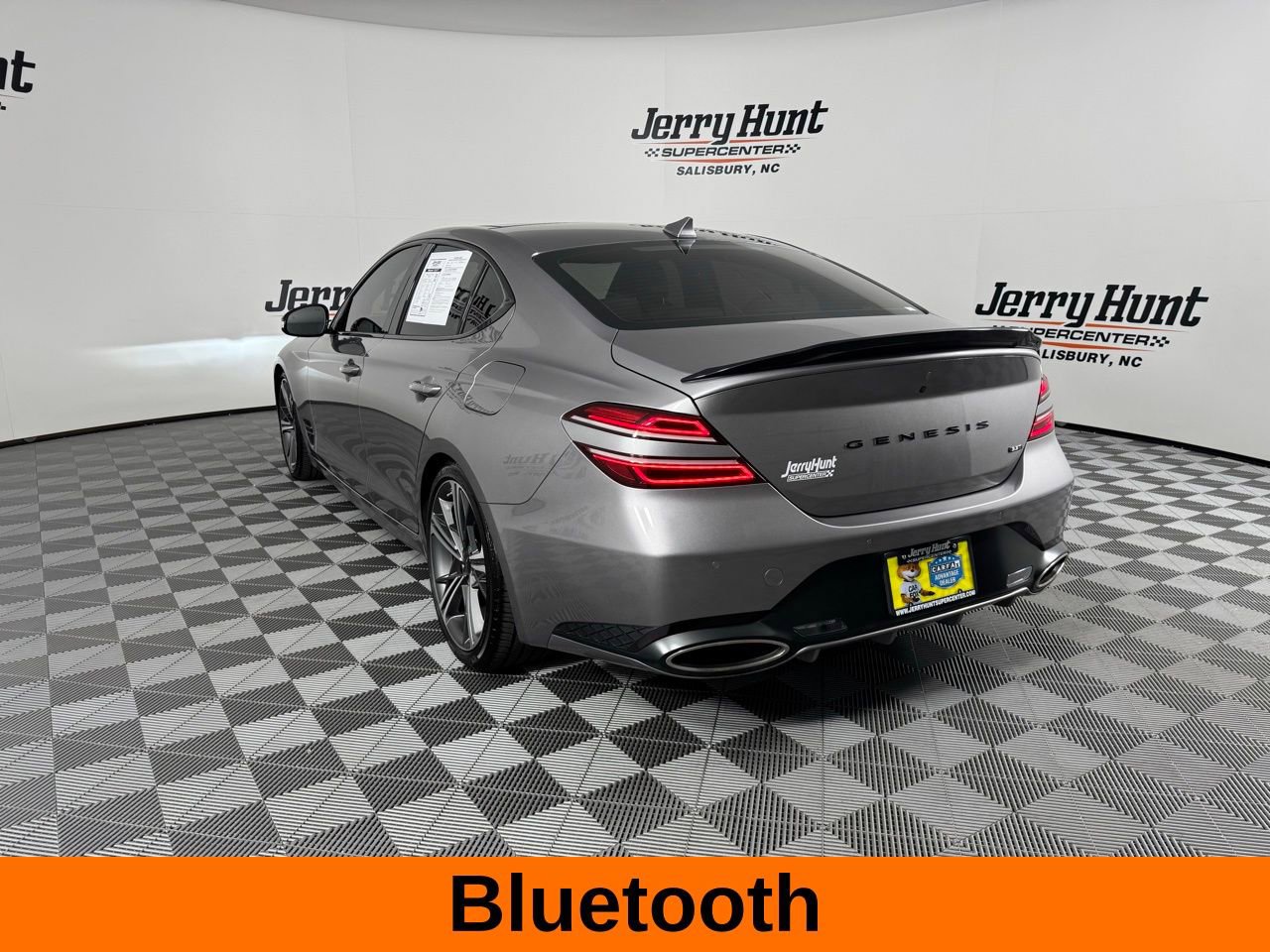 Used 2024 Genesis G70 3.3T Advanced image 8