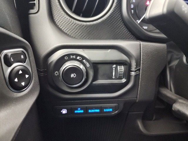 New 2025 Jeep Wrangler Unlimited Rubicon 4xe w/ Convenience Group image 30