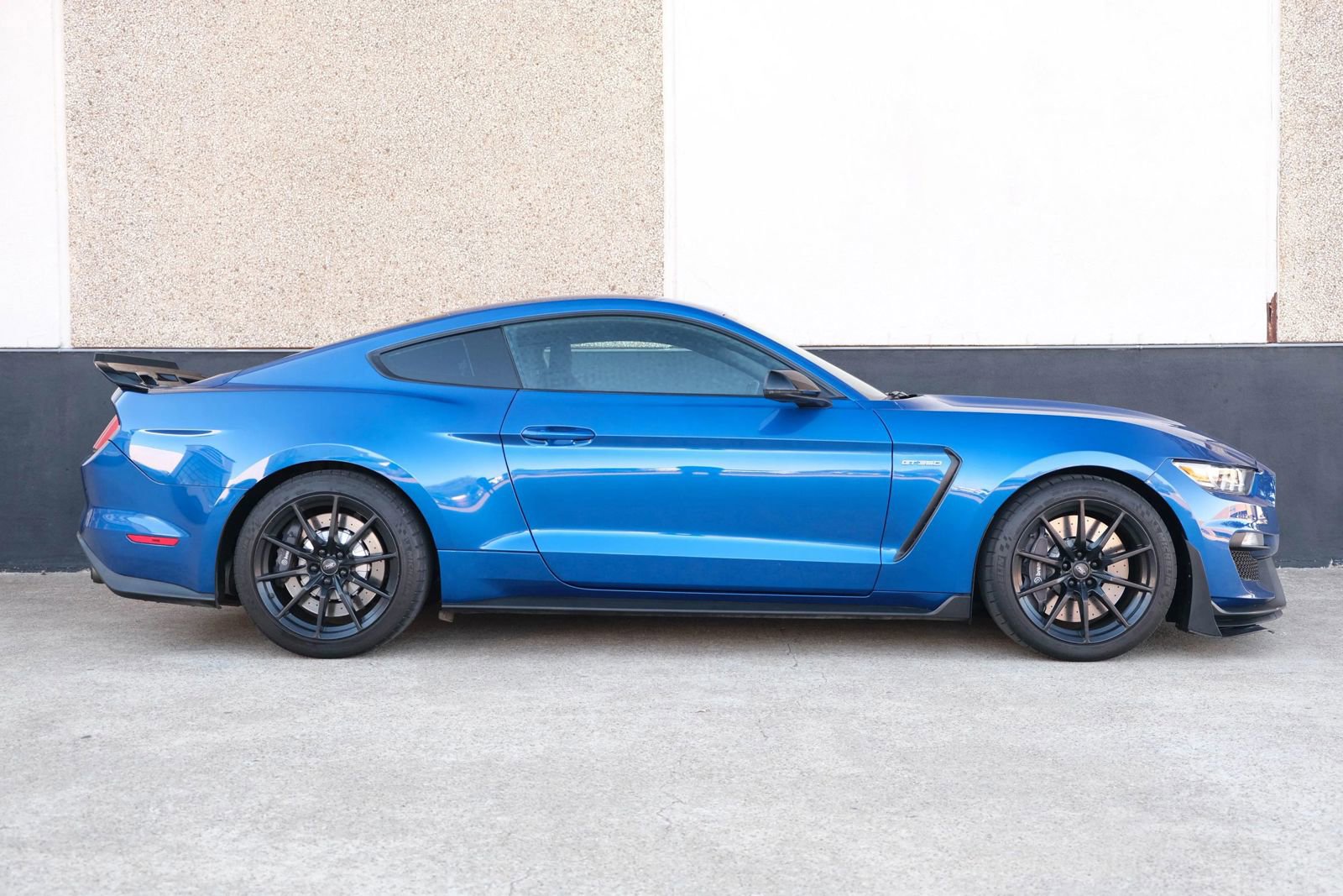 Used 2017 Ford Mustang Shelby GT350 w/ Electronics Package image 11