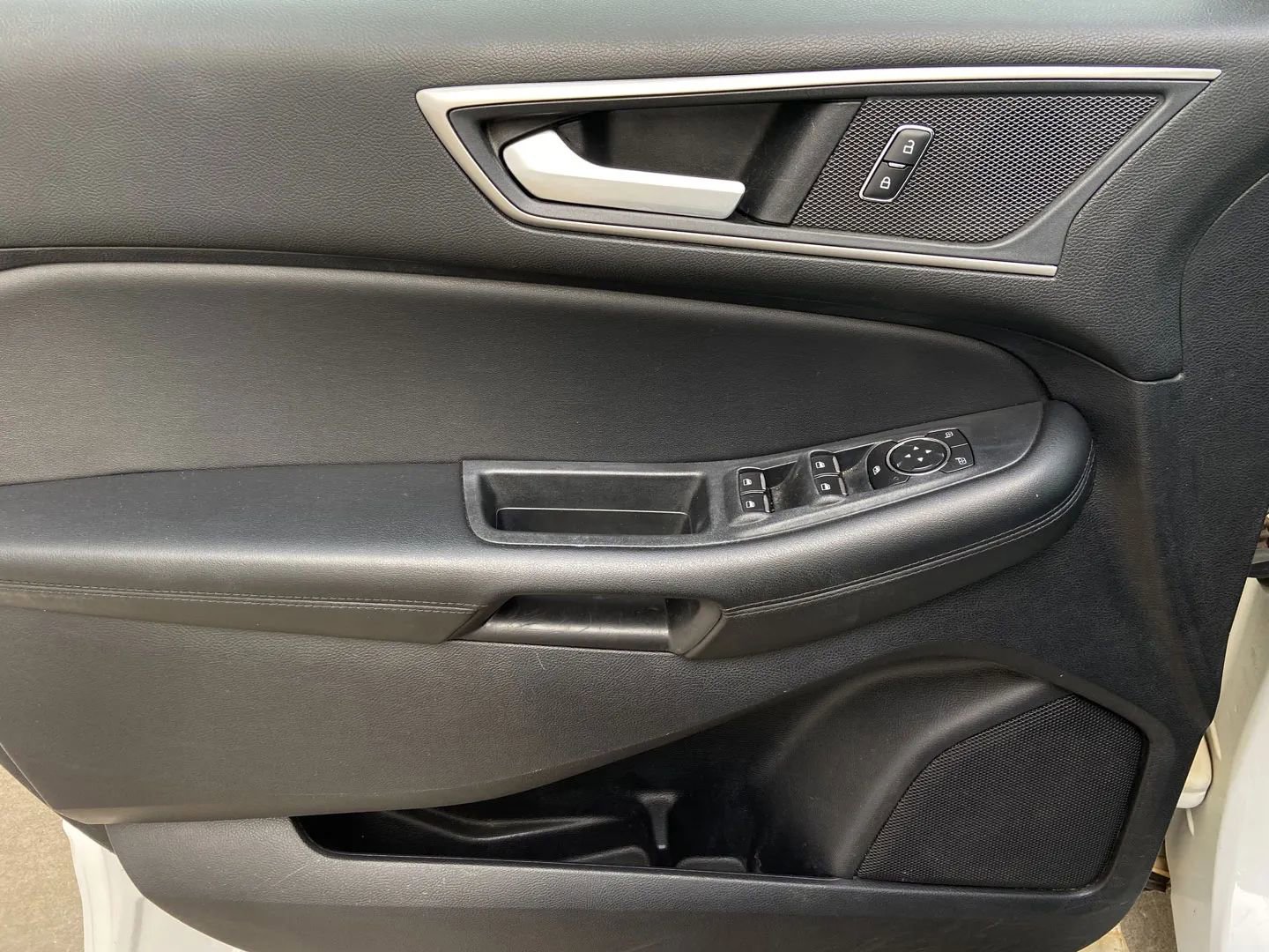 Used 2022 Ford Edge SEL AWD/4WD image 10