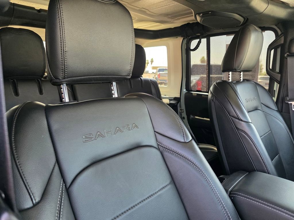 Used 2023 Jeep Wrangler Unlimited Sahara AWD/4WD image 20