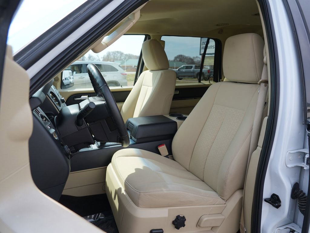 Used 2015 Ford Expedition XL image 12