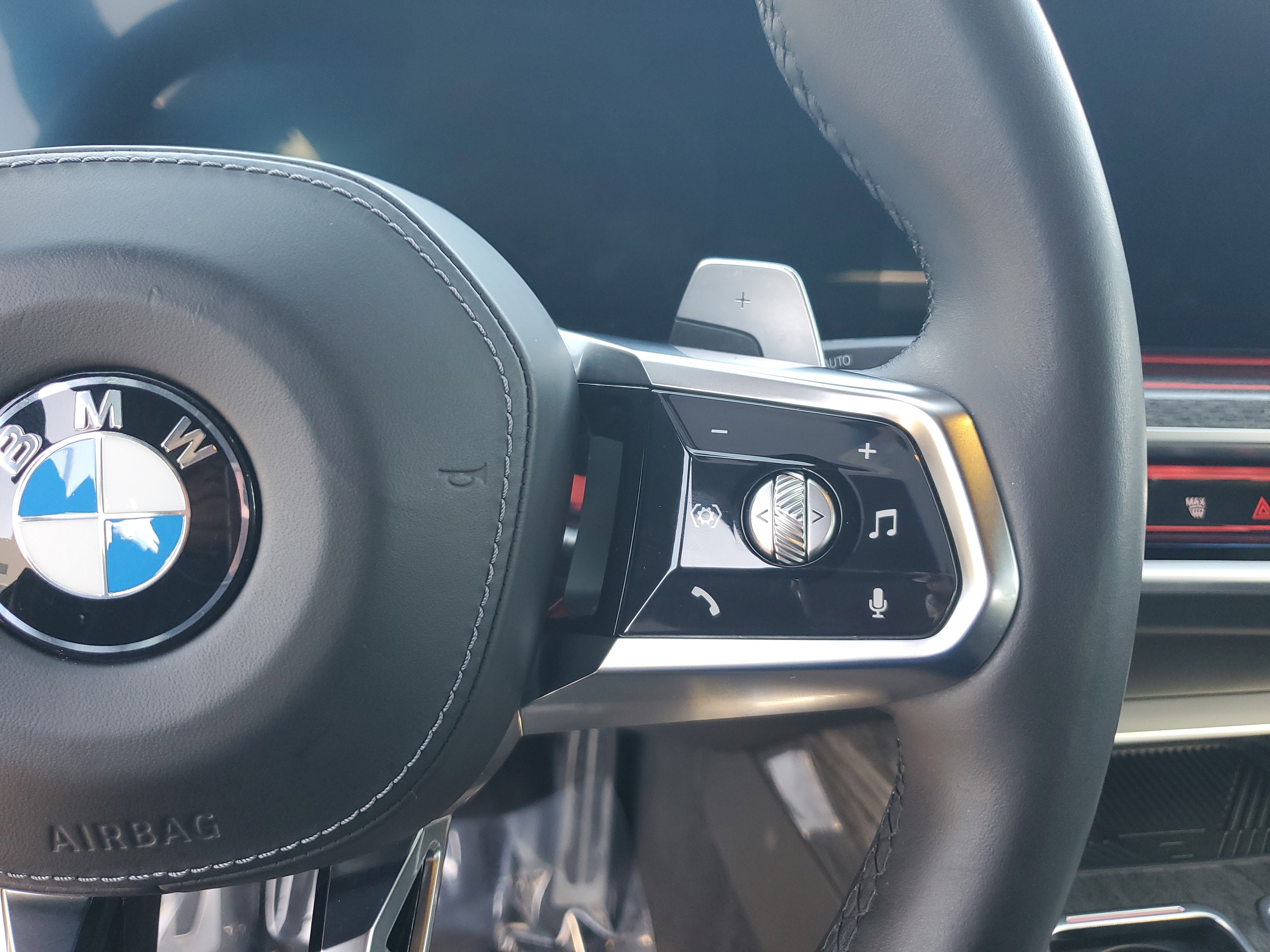 Used 2024 BMW 740i image 19