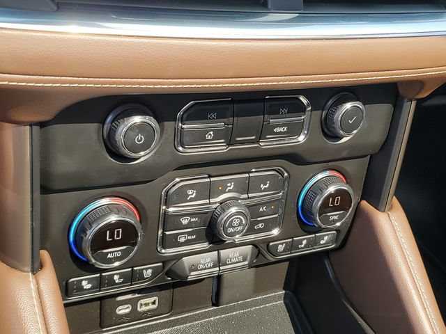 Used 2021 Chevrolet Suburban High Country AWD/4WD image 19