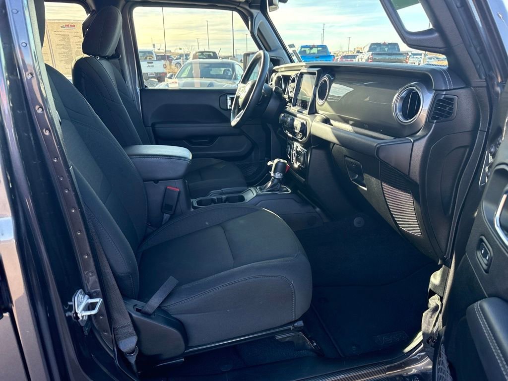 Used 2021 Jeep Wrangler Unlimited Sahara image 33