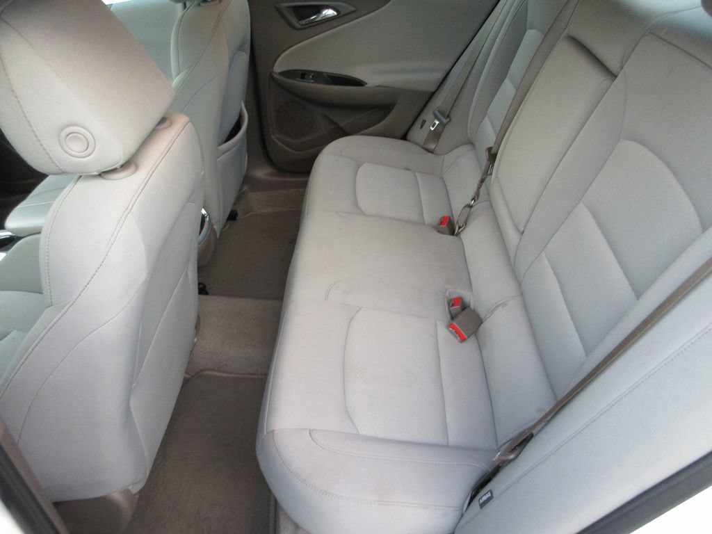 Used 2025 Chevrolet Malibu LT FWD image 13