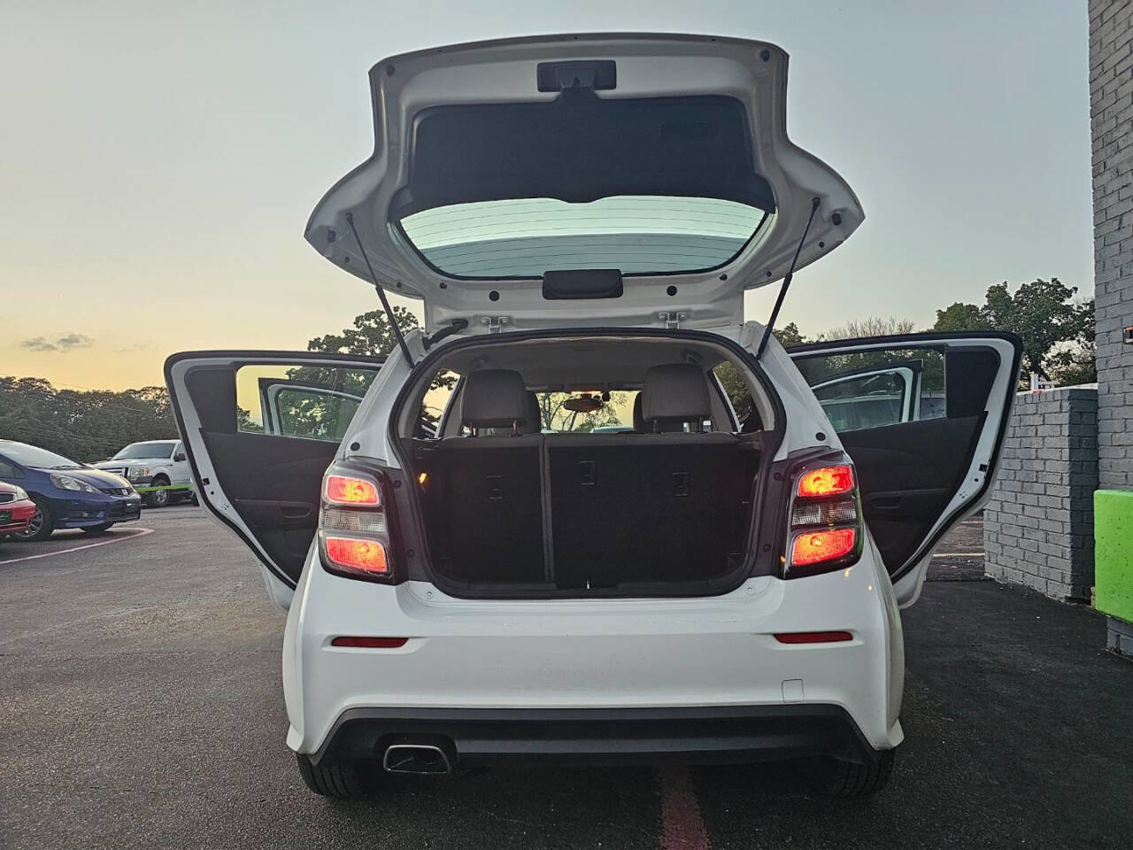 Used 2017 Chevrolet Sonic LT image 38