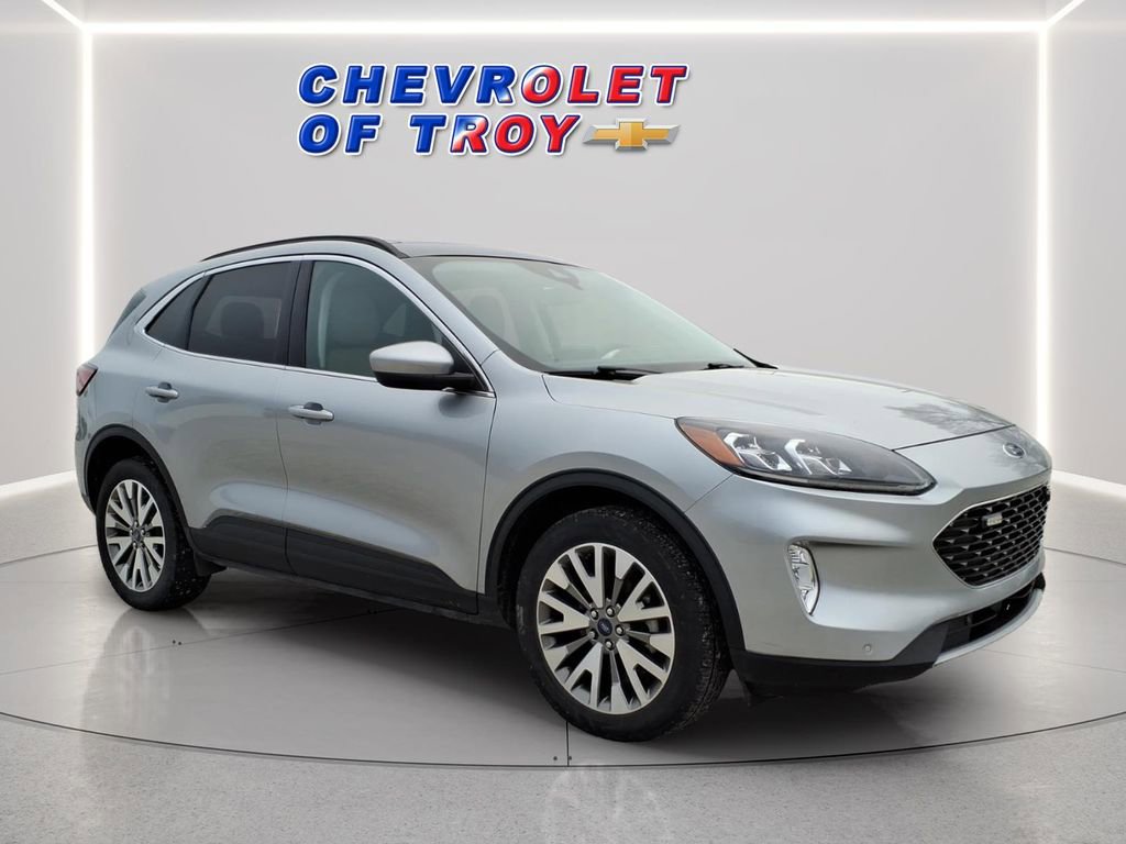 Used 2022 Ford Escape Titanium AWD/4WD image 1