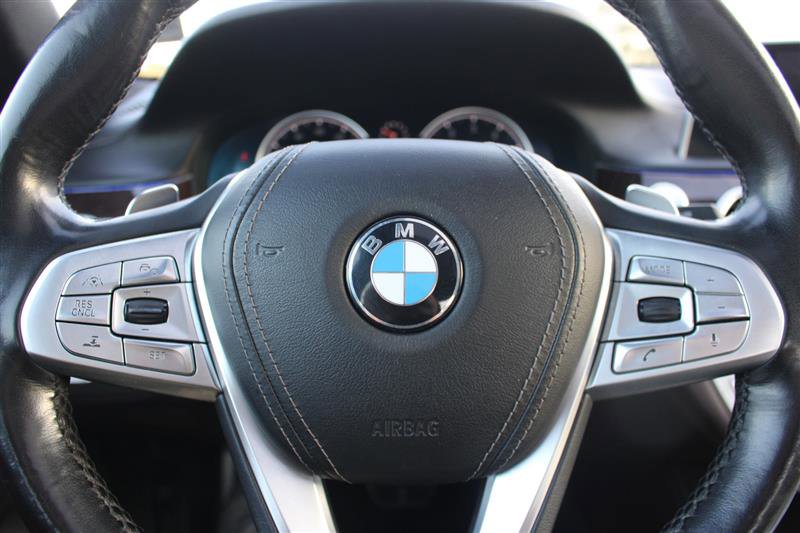 Used 2018 BMW 750i xDrive image 16