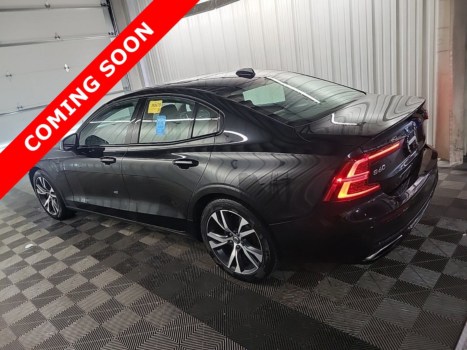Used 2021 Volvo S60 T8 R-Design Expression AWD/4WD image 3