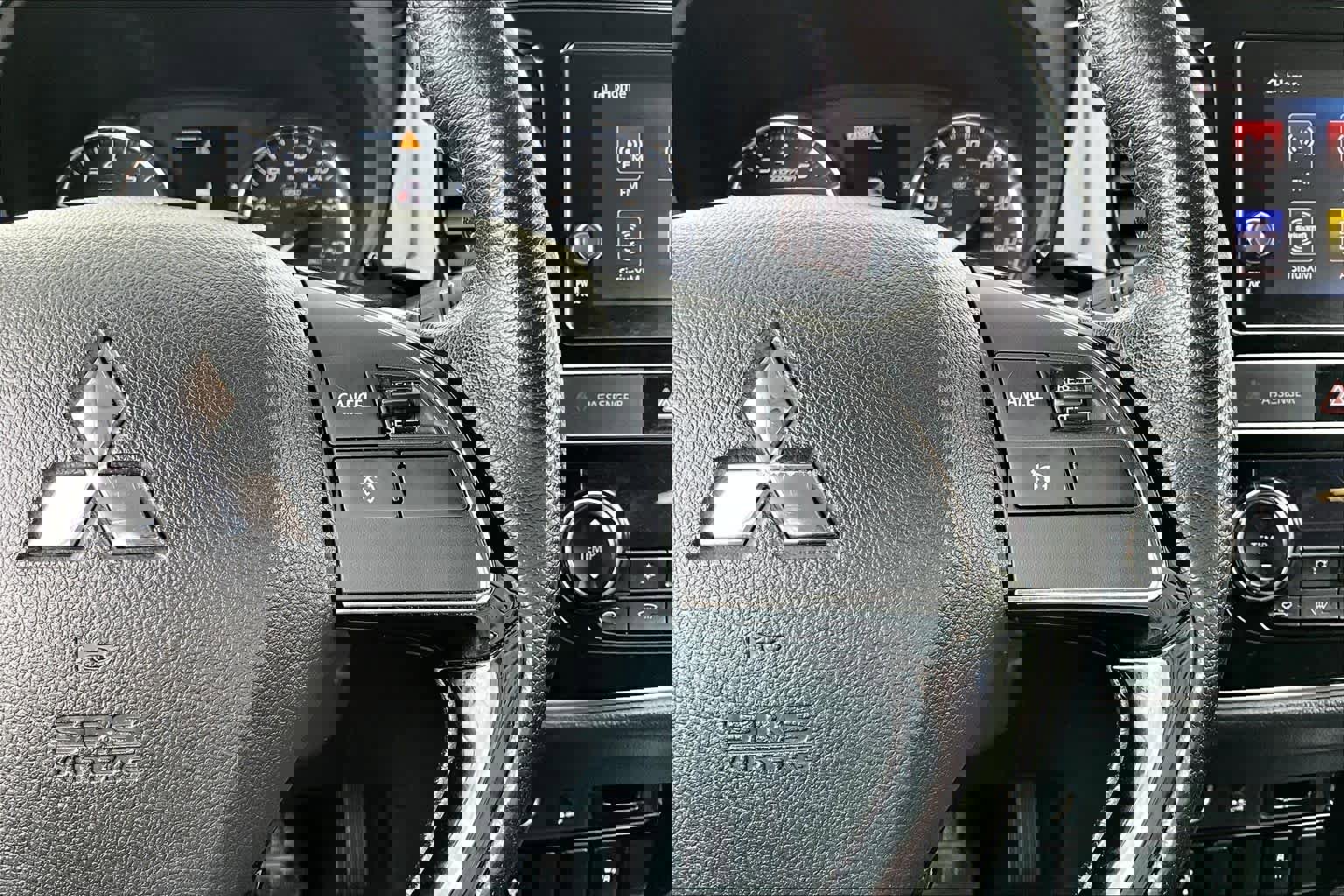 Used 2019 Mitsubishi Outlander SEL image 24