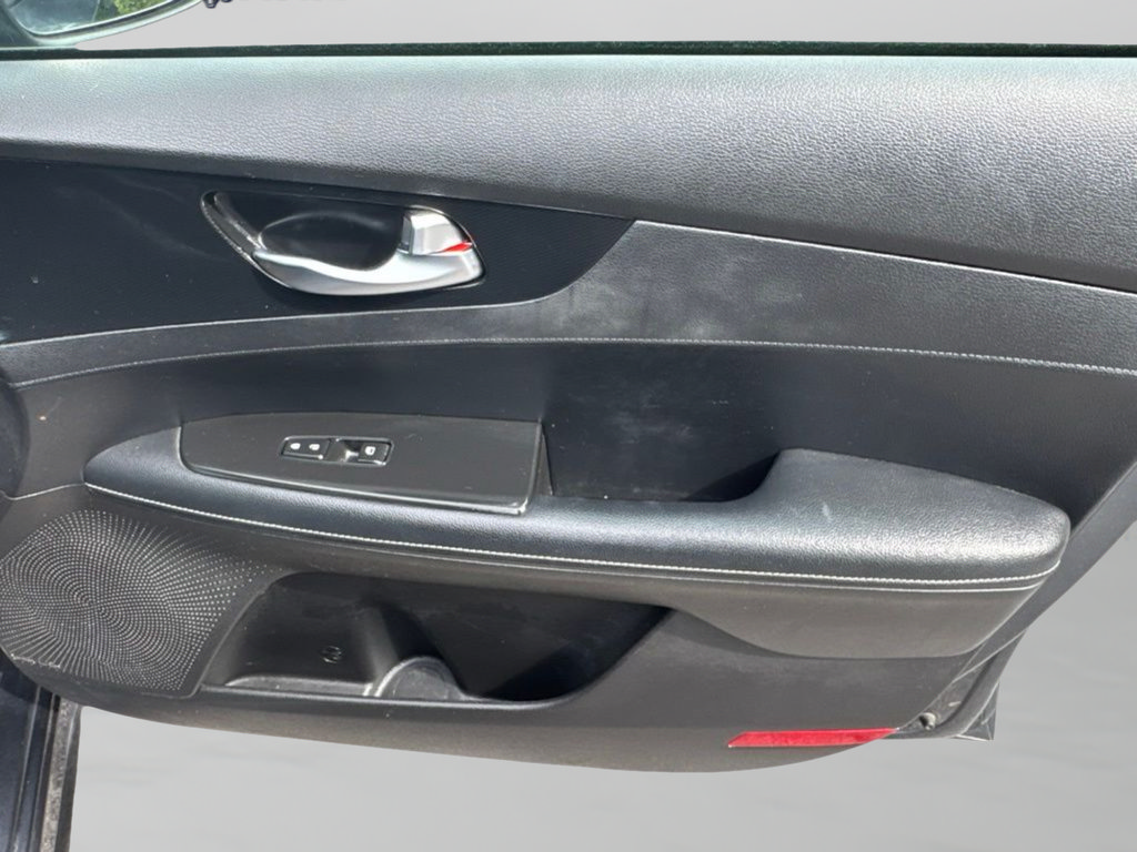 Used 2023 Kia Forte GT-Line w/ GT-Line Premium Package FWD image 28