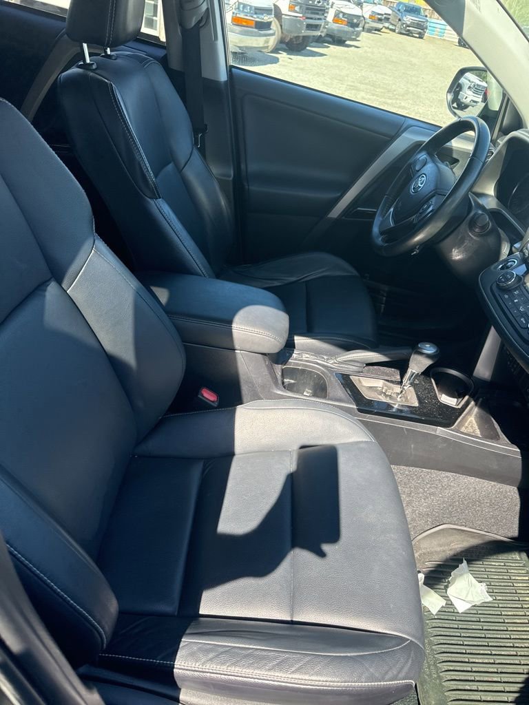 Used 2016 Toyota RAV4 Limited w/ Advanced Technology Package image 13