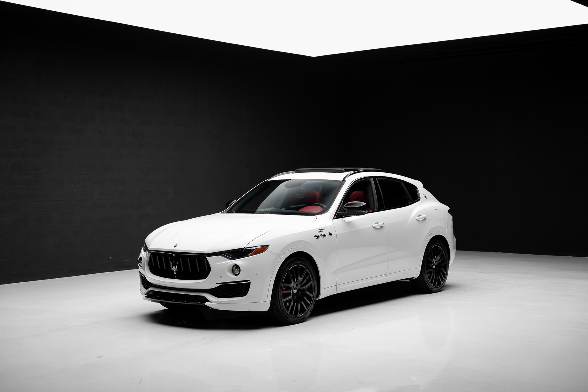 Used 2022 Maserati Levante GT AWD/4WD image 4