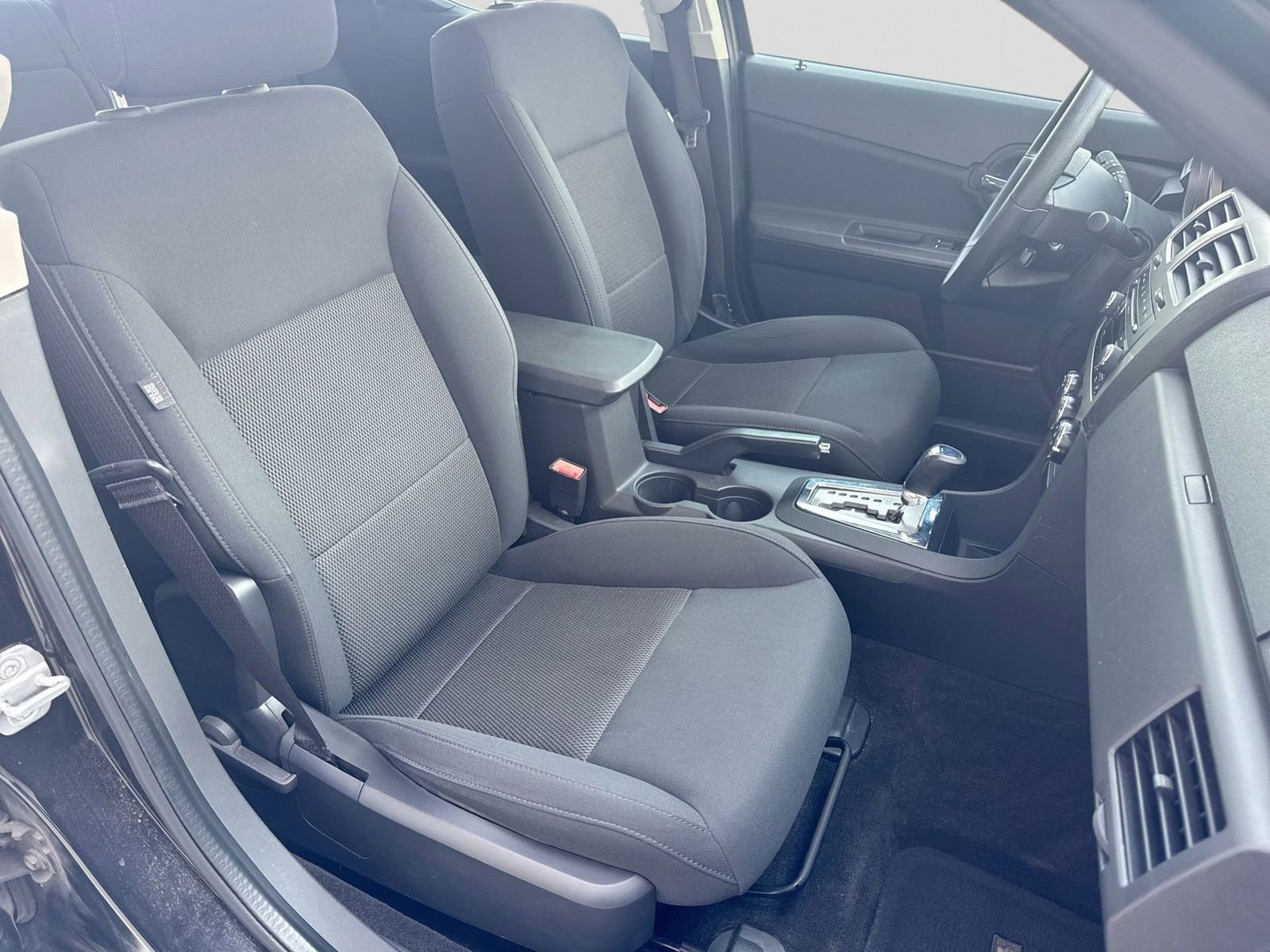 Used 2010 Dodge Avenger SXT image 21