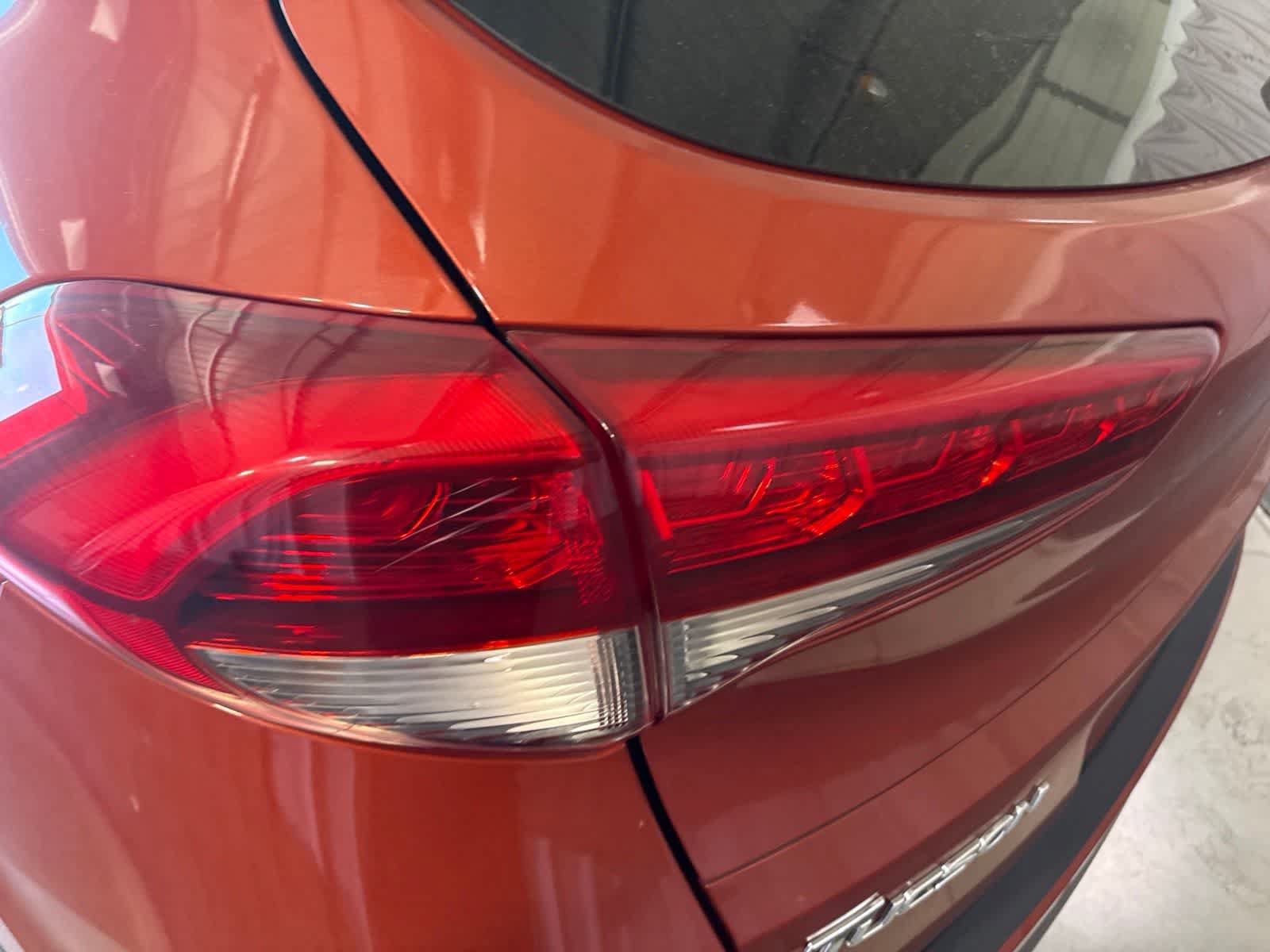 Used 2016 Hyundai Tucson Limited w/ Option Group 03 FWD image 12